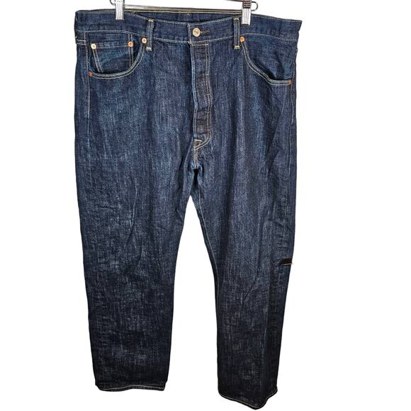 Levi's 501 Jeans Men Size 40x32 Straight Leg Button Fly Dark Blue Wash Denim EUC - Picture 1 of 6